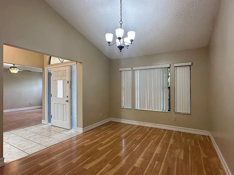 487 Carrigan Ave — Photo 27