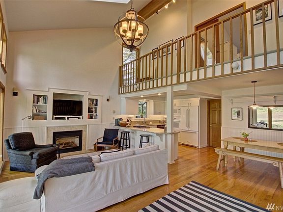 5th image of 3710 Eagle Lake Ln NE
