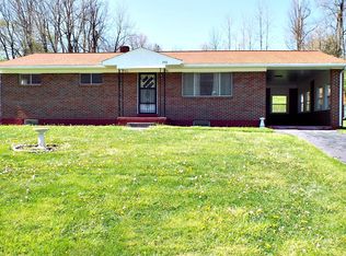 290 Ebenezer Ave, Bluefield, VA 24605