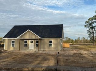 155 Peach Ln, Baxley, GA 31513