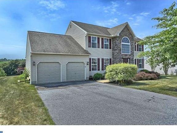 2nd image of 71 Sunglo Dr
