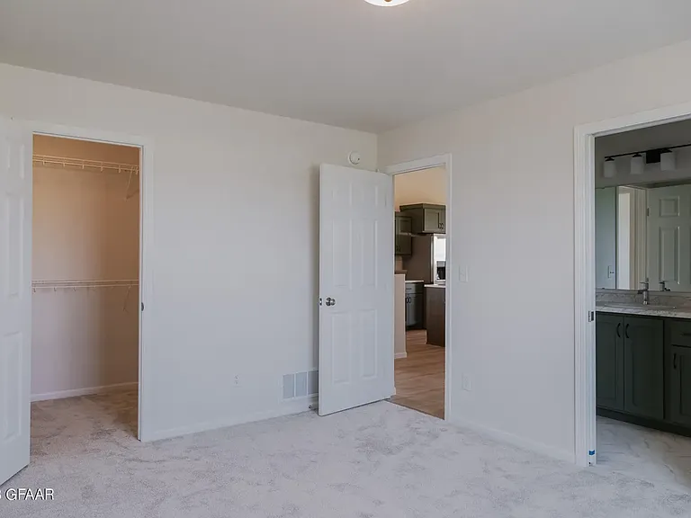 1020 David Dr — Photo 23