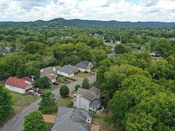 3rd image of 3116 Chateau Valley Dr