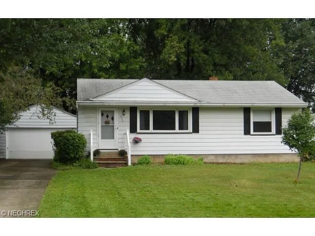 1230 Gary Blvd photo 1