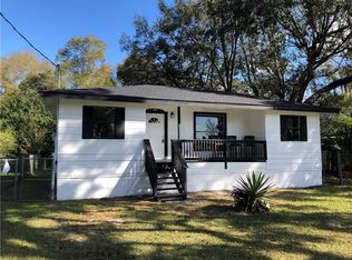 2208 Lake Dr NW, Winter Haven, FL 33881