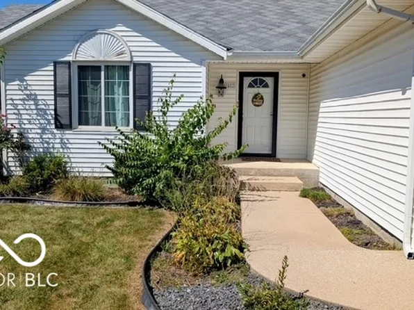 402 Maryland St, Parker City, IN 47368
