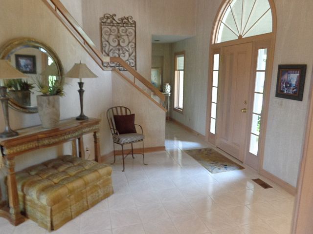 1st image of 6869 Lakeside Ct