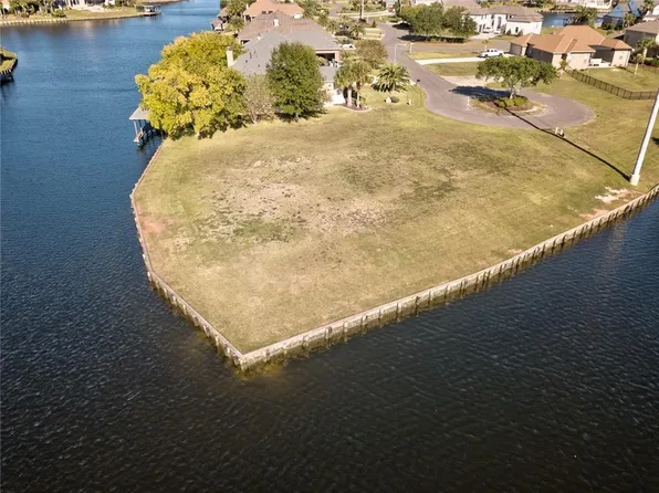 1086 Mariners Cove Blvd, Slidell, LA 70458