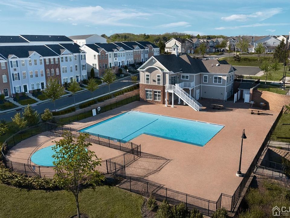 1st image of 1201 English Ln
