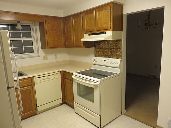 Kitchen (1 of 3)