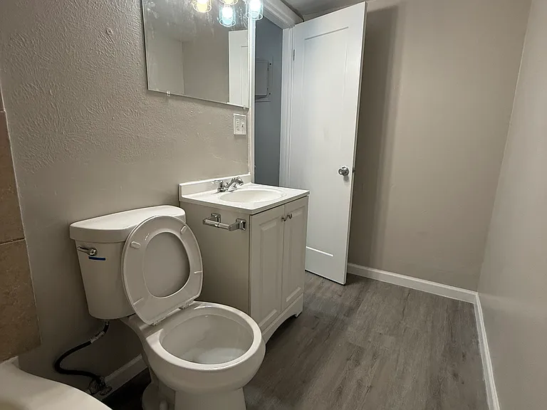 Tailwinds Apartments — Photo 7