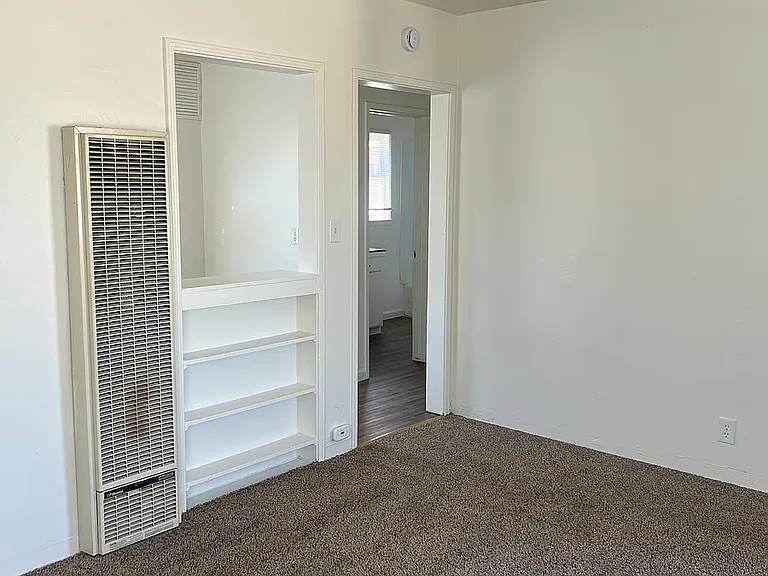2325 Chester Ln #F — Photo 3
