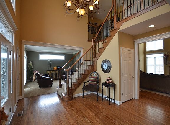 2nd image of 27101 Timberwood Ct