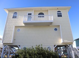 7029 7th St, Surf City, NC 28445