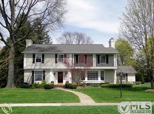 644 Hamilton Rd, Bloomfield Hills, MI 48301