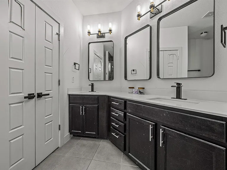 1408 Homespun Rd — Photo 15