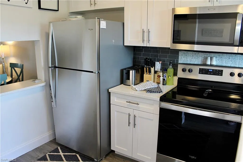 2 bed, 2.0 bath, 842 sqft, $1,395 — Photo 4
