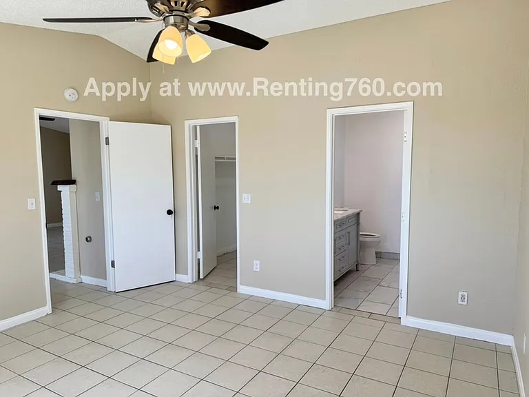 6772 Maude Adams Ave — Photo 10
