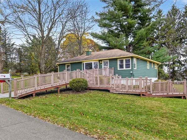 2 Berkshire Dr, Dryden, NY 13053