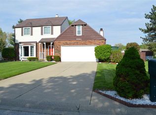 51611 Shaker Ln, Granger, IN