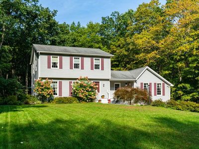 90 Manor Rd, Red Hook, NY, 12571