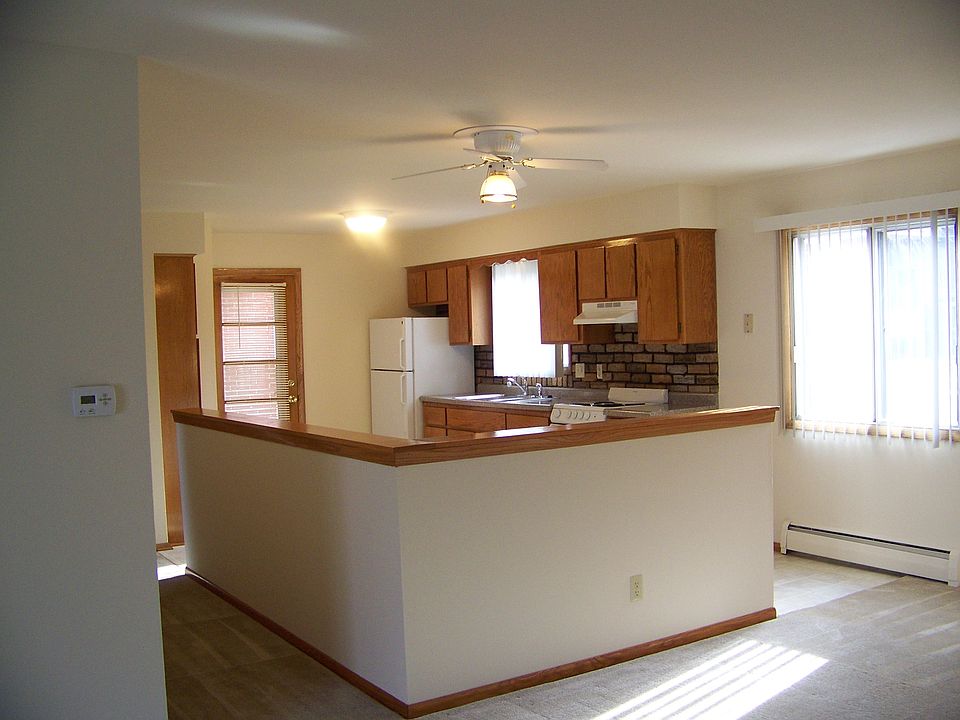 1st image of 8873 S Oak Park Dr