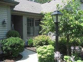 2nd image of 3825 Hampstead Dr #3825