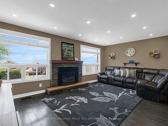 2nd image of 865 John St