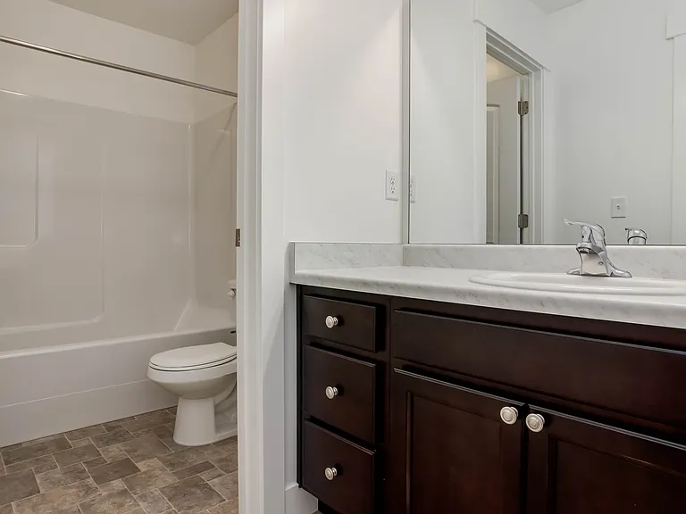 117 N Lasalle Dr — Photo 7