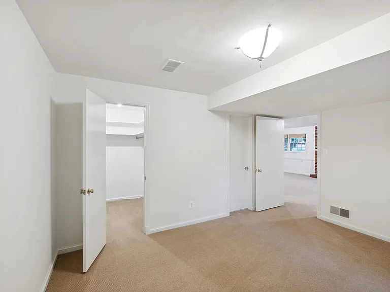 6313 Stoneham Ln — Photo 30