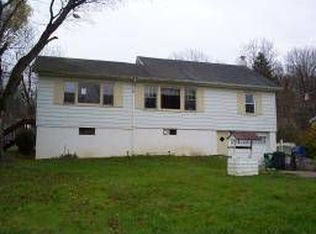 668 Limecrest Rd, Newton, NJ 07860