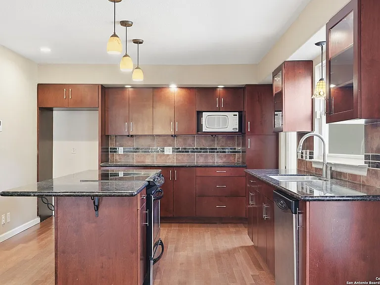 415 Calumet Pl — Photo 15