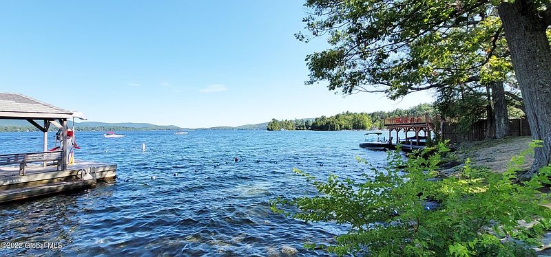 2nd image of 401 Diamond Point Road