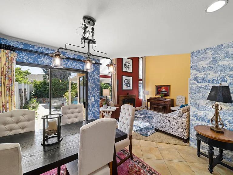 25685 Lupita Dr — Photo 13