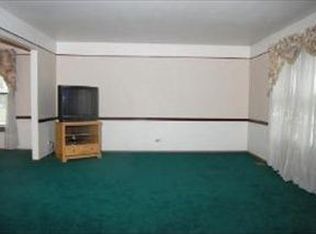 153 Mill Pond Dr, Glendale Heights, IL