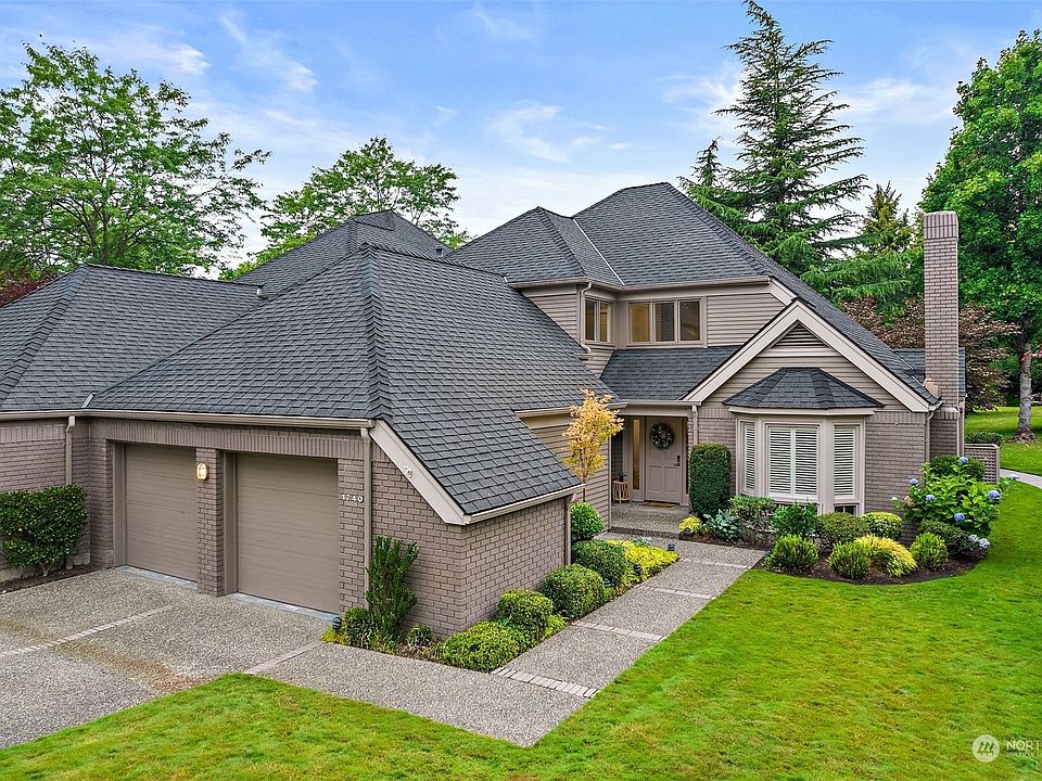 1st image of 1740 Bellevue Way NE
