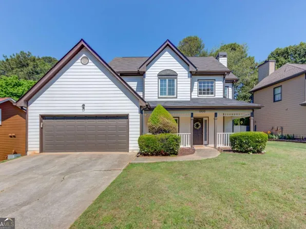 1995 Watercrest Cir, Lawrenceville, GA 30043