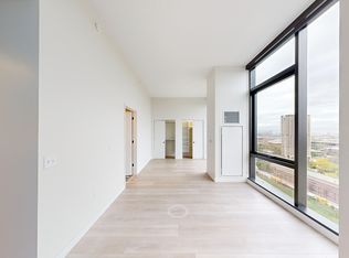 910 W Van Buren St #2014, Chicago, IL 60607