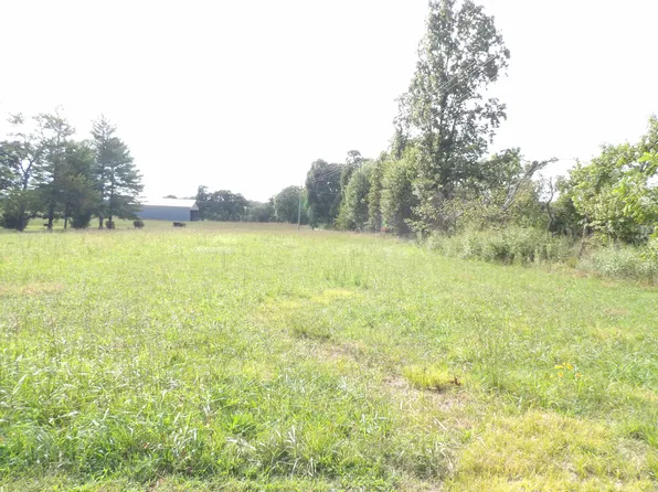 1 Panter Bottom Rd, Pikeville, TN 37367