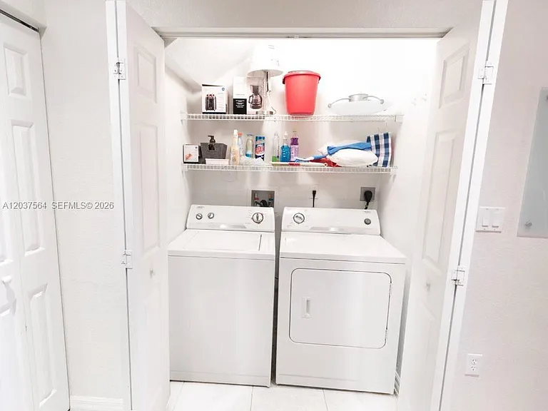 10805 NW 89th Ter #2024 — Photo 9