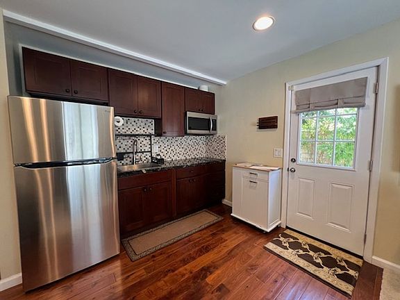 5th image of 6022 Larkellen Ct