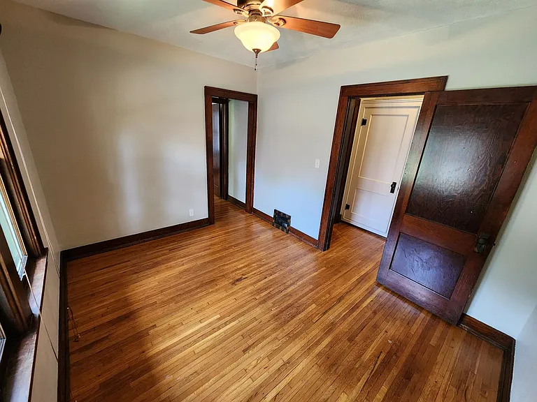 1210 S Jefferson Ave — Photo 23