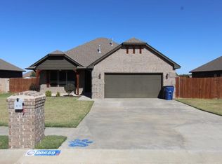 20659 Landmark Dr, Harrah, OK 73045