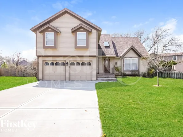 1419 S Sheridan Bridge Pl, Olathe, KS 66062