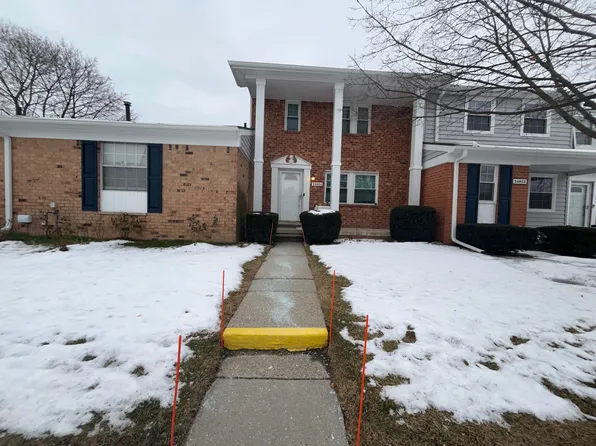 24854 Olde Orchard St, Novi, MI 48375