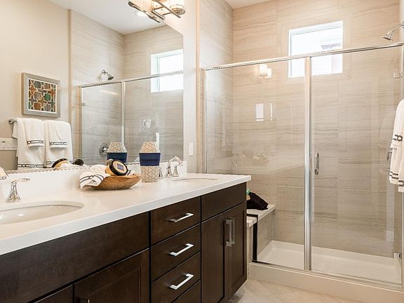 4th image of 442 Baltimore Pl #114