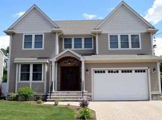 35 McCarthy Rd, Newton, MA 02459