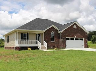 146 Hurds Pathway, Calhoun, GA 30701