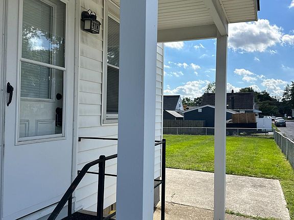 3rd image of 307 Shipley Ave