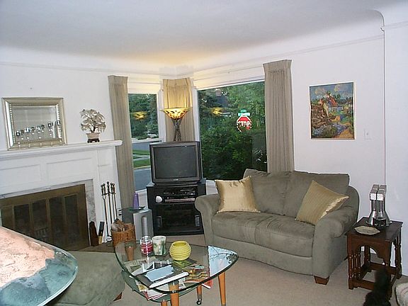 4th image of 1106 W Lewiston Ave
